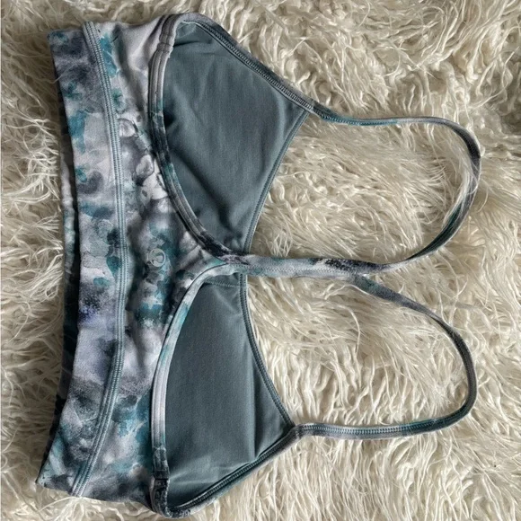 Lululemon Flow Y Bra Nulu Kaleidofloral Multi KLFO 51120. - Picture 2 of 2